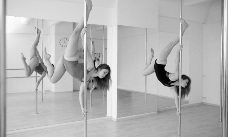 akila pole studio